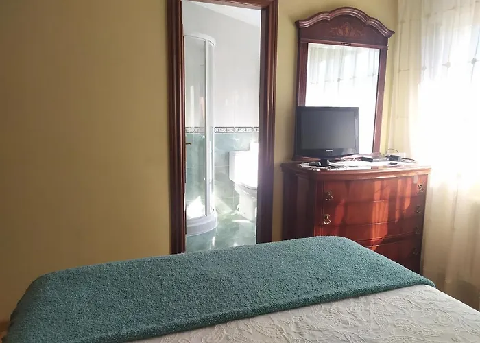 Piso Avenida Castelao Xxl 艾利亚德亚罗萨