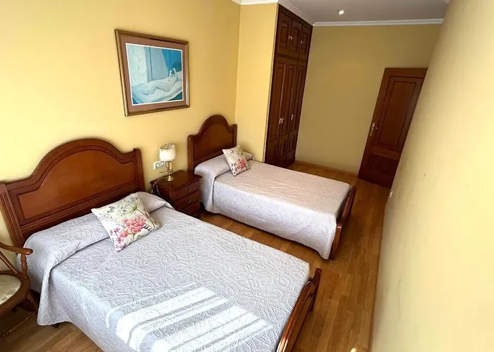 Piso Avenida Castelao Xxl * 艾利亚德亚罗萨